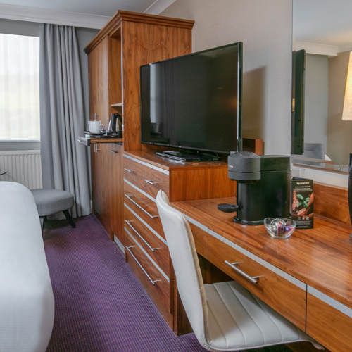 <p>SUPERIOR KING</p>