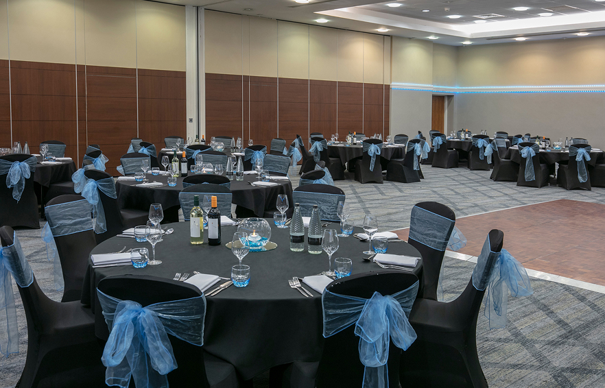 Carousel Desktop Coalport 3