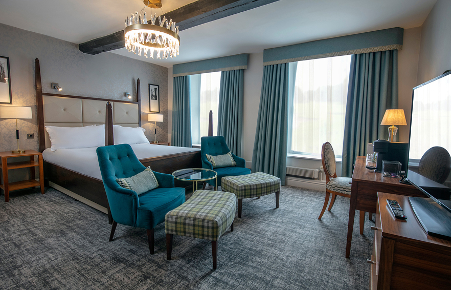 Carousel Desktop Feature King 1