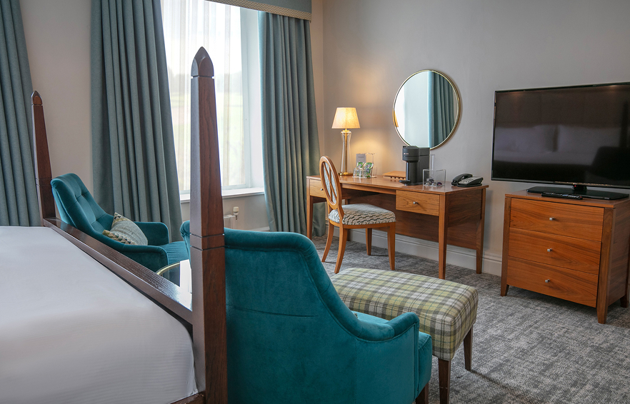 Carousel Desktop Feature King 3