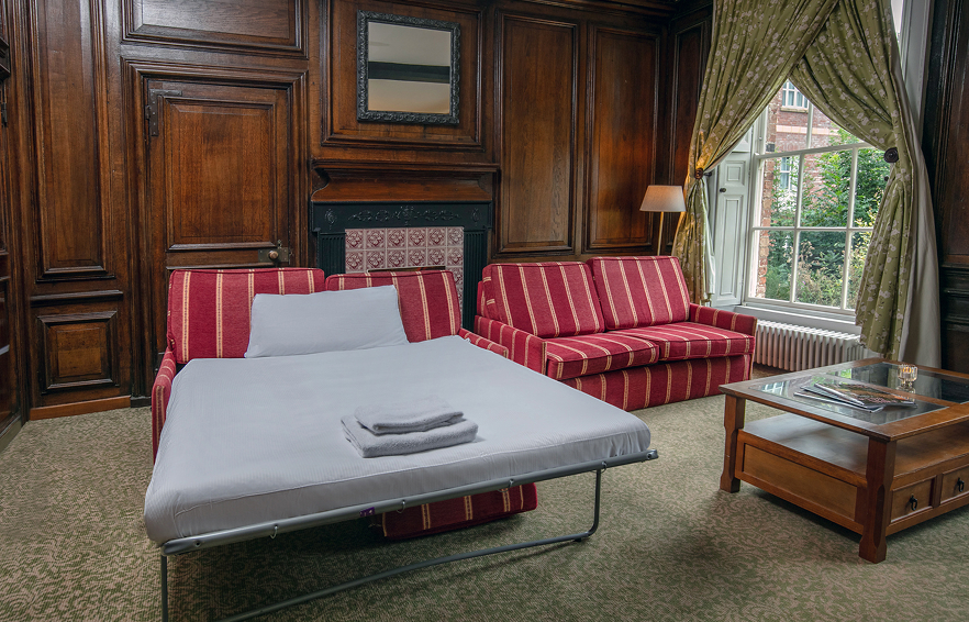 Carousel Desktop Feature Family 4