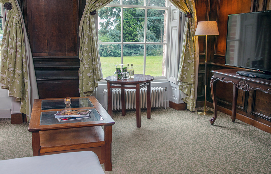 Carousel Desktop Feature Family 5